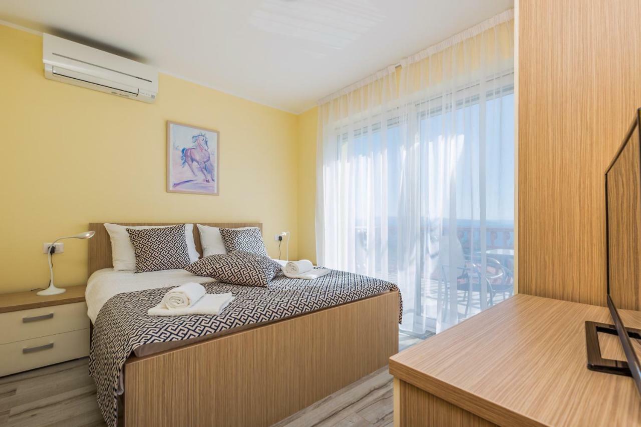 Luxury Apartments Kostrena With Pool エクステリア 写真