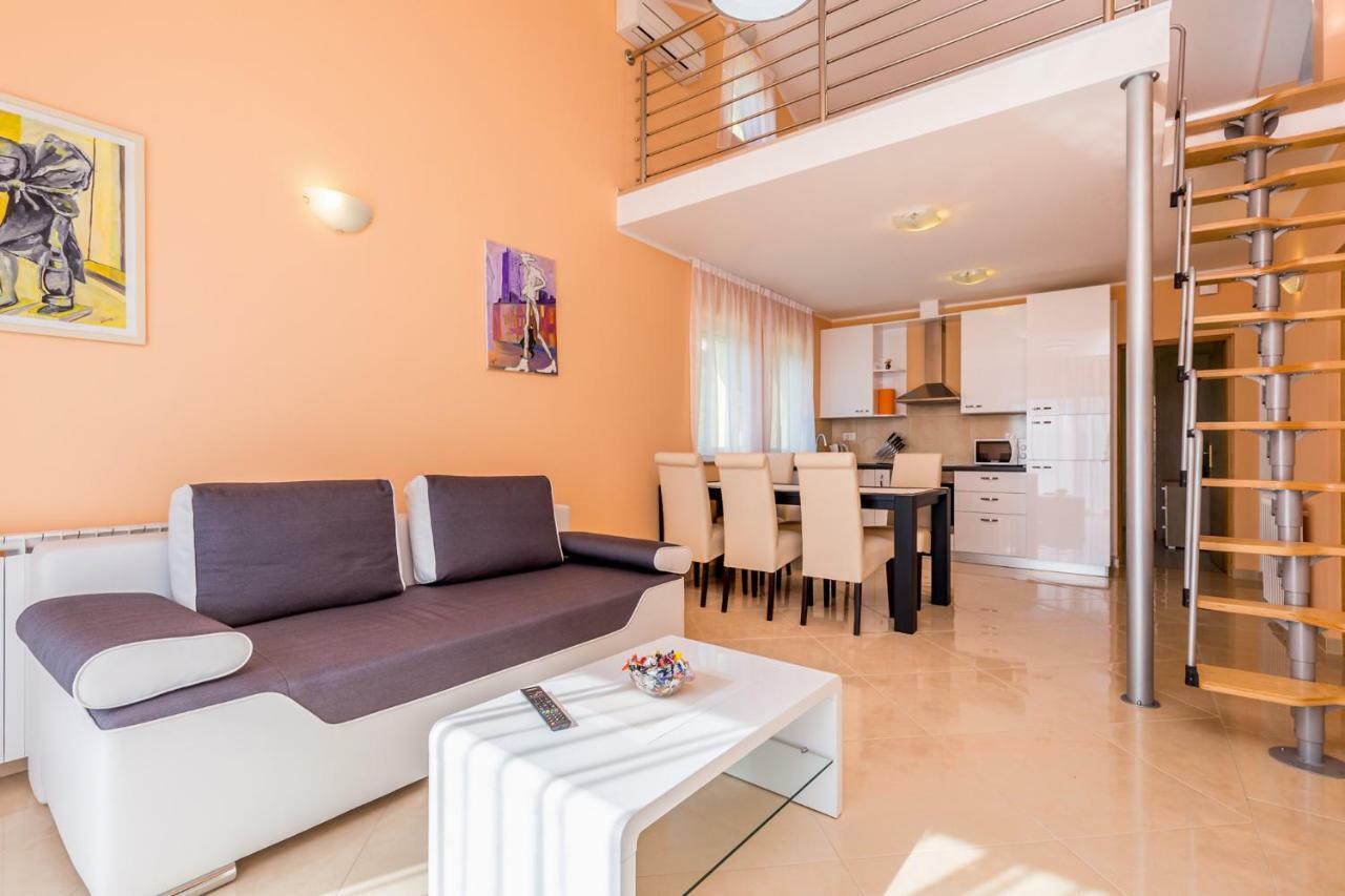 Luxury Apartments Kostrena With Pool エクステリア 写真