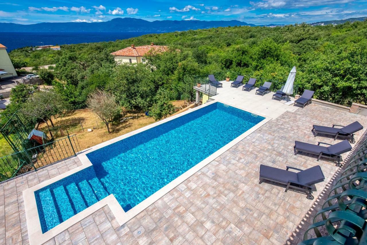 Luxury Apartments Kostrena With Pool エクステリア 写真