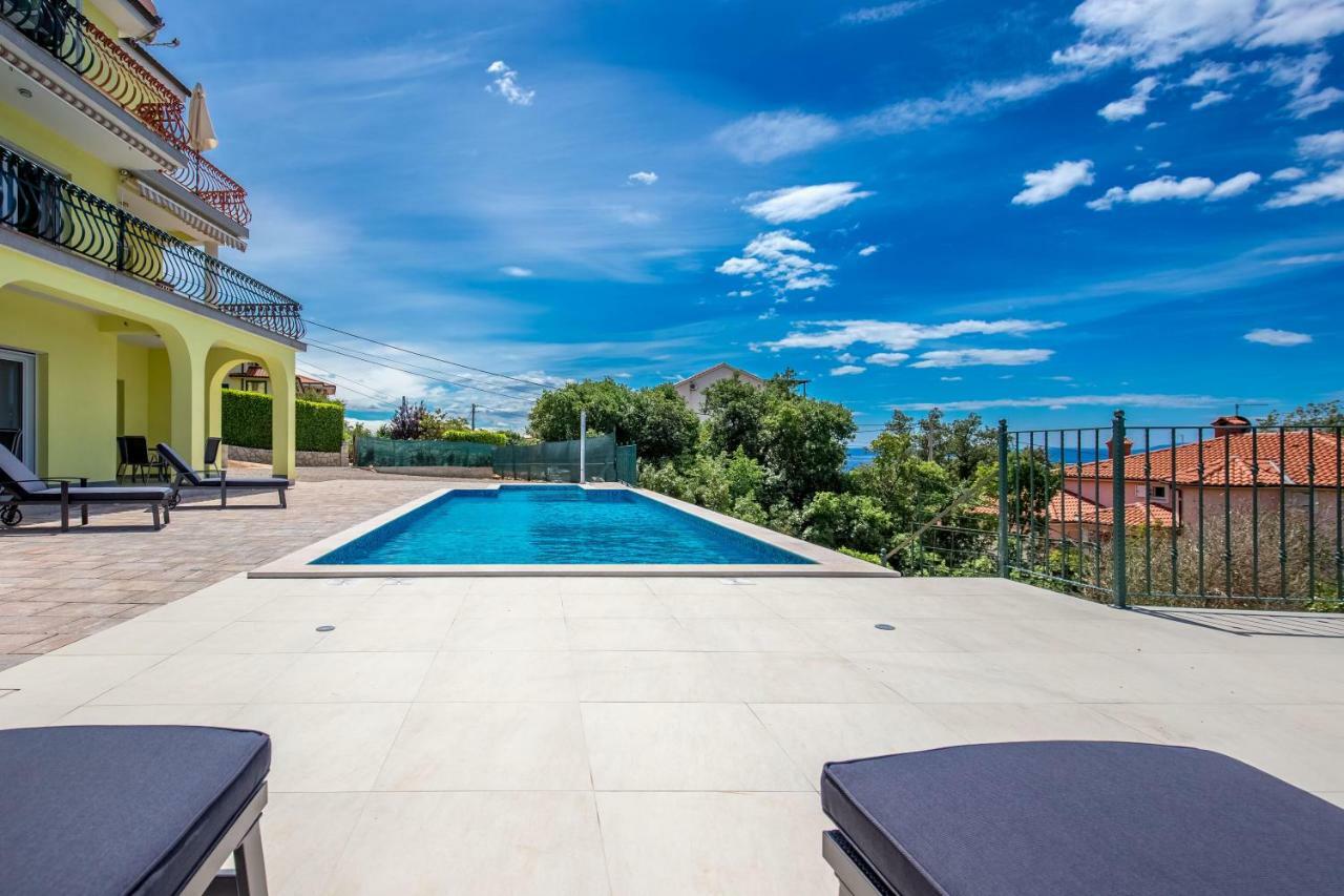 Luxury Apartments Kostrena With Pool エクステリア 写真