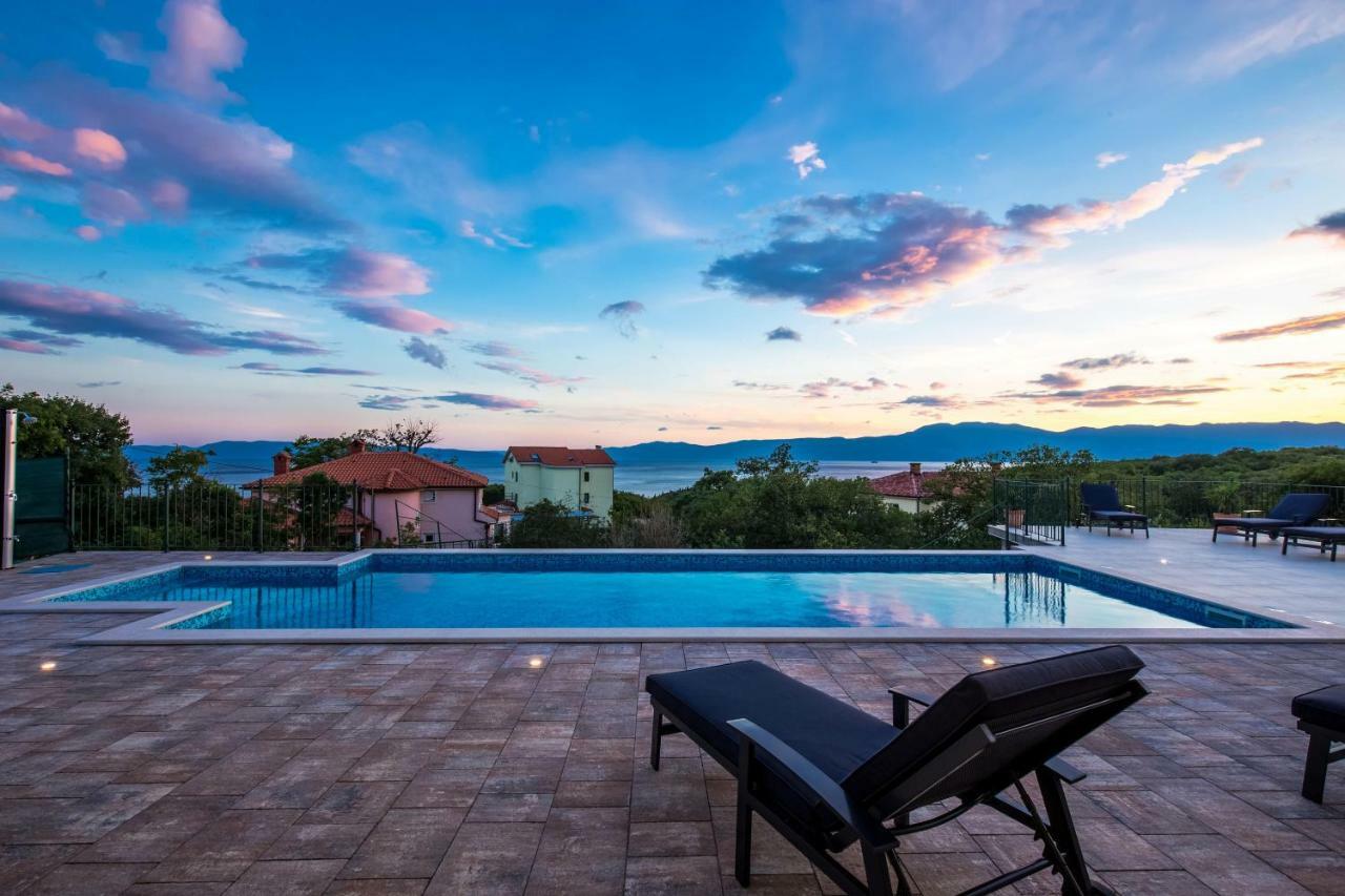 Luxury Apartments Kostrena With Pool エクステリア 写真